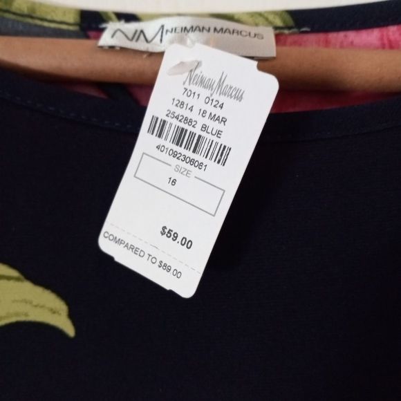 New With Tags Neiman Marcus Dress - Picture 2 of 4